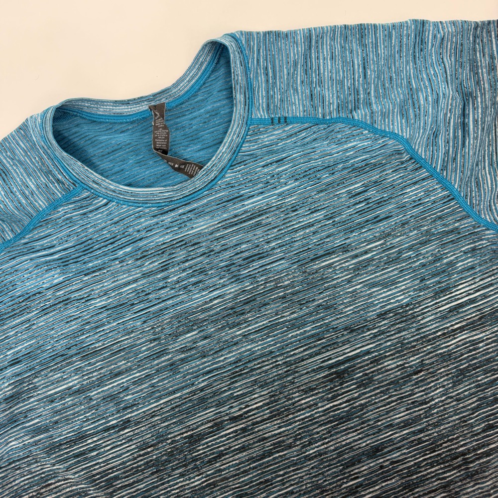 Lululemon Metal Vent Tech Shirt Mens Large Blue Black Ombre Space Dye Tee